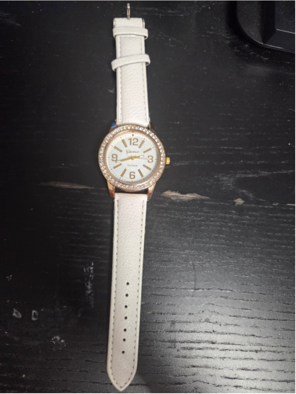 Women's Geneva Watch One Size White and Gold